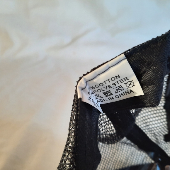 New! Black Distressed Pony Tail Hat - Picture 6 of 6